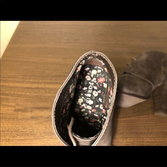 Oxford Booties - Picture 5 of 7